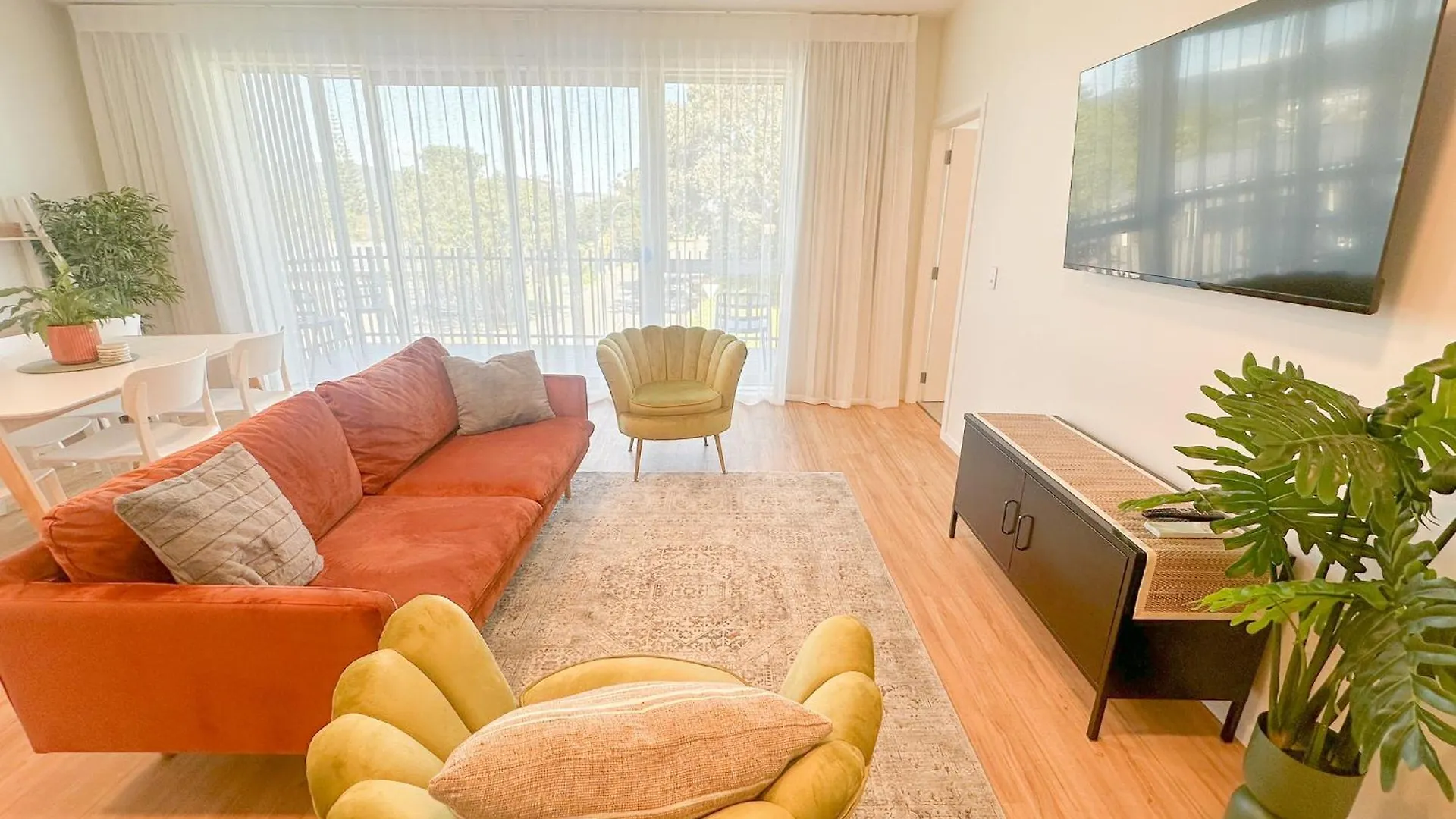 Modern 3Bdr 2Bath Apartment Beach Golf Shops Relax Paraparaumu