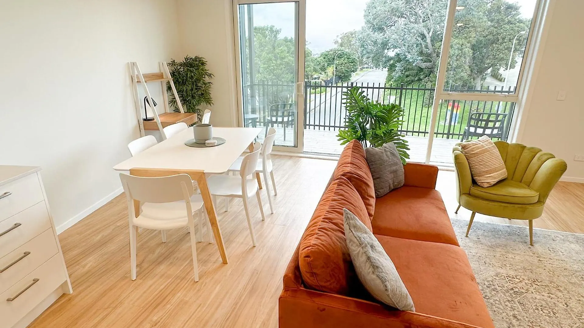 Modern 3Bdr 2Bath Apartment Beach Golf Shops Relax Paraparaumu