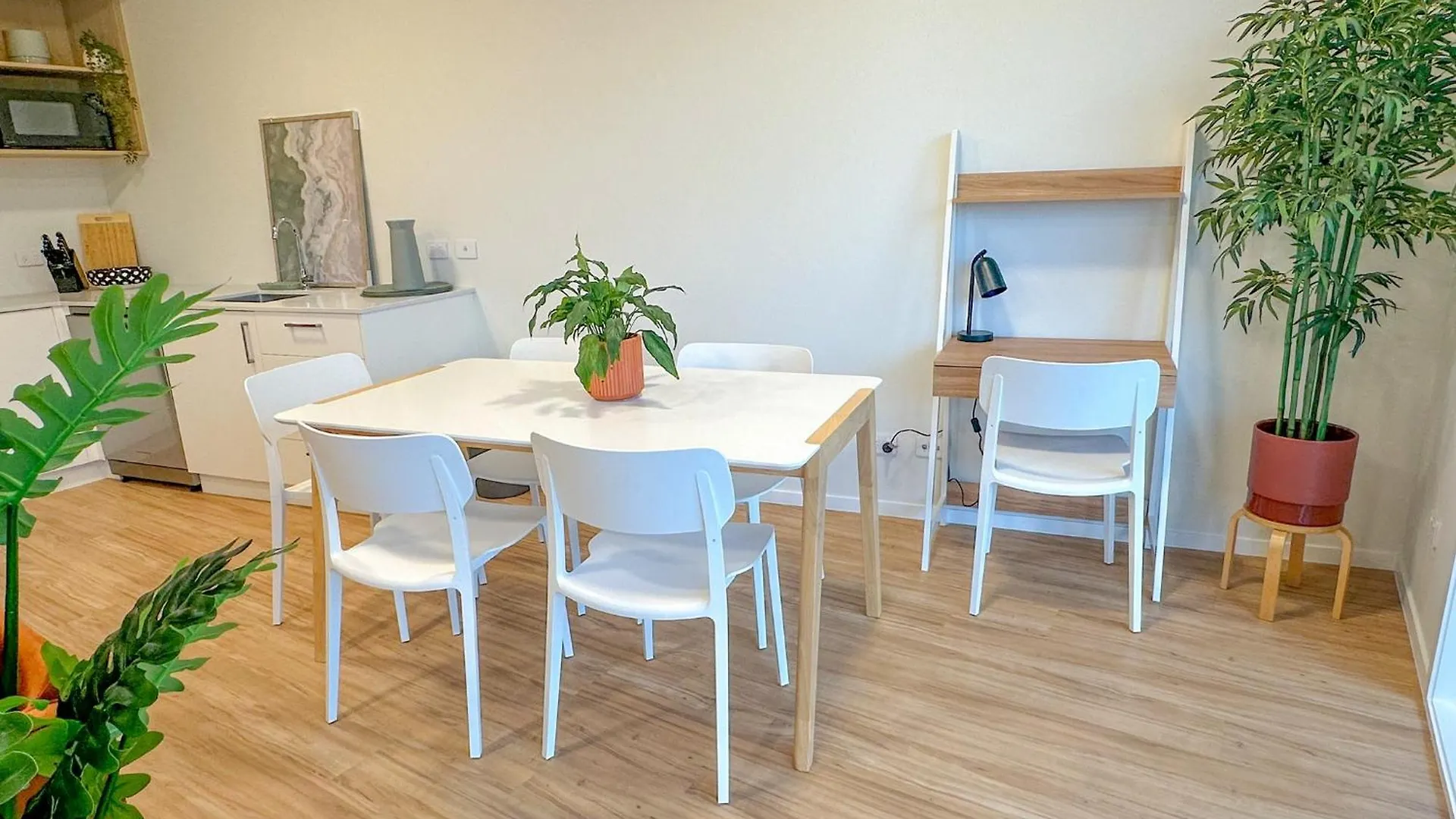 Modern 3Bdr 2Bath Apartment Beach Golf Shops Relax Paraparaumu